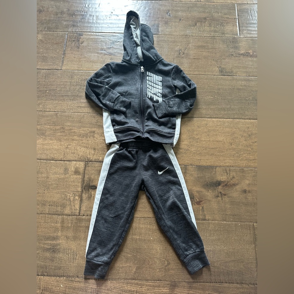 Nike Black and Gray Sweatsuit Boys 3T